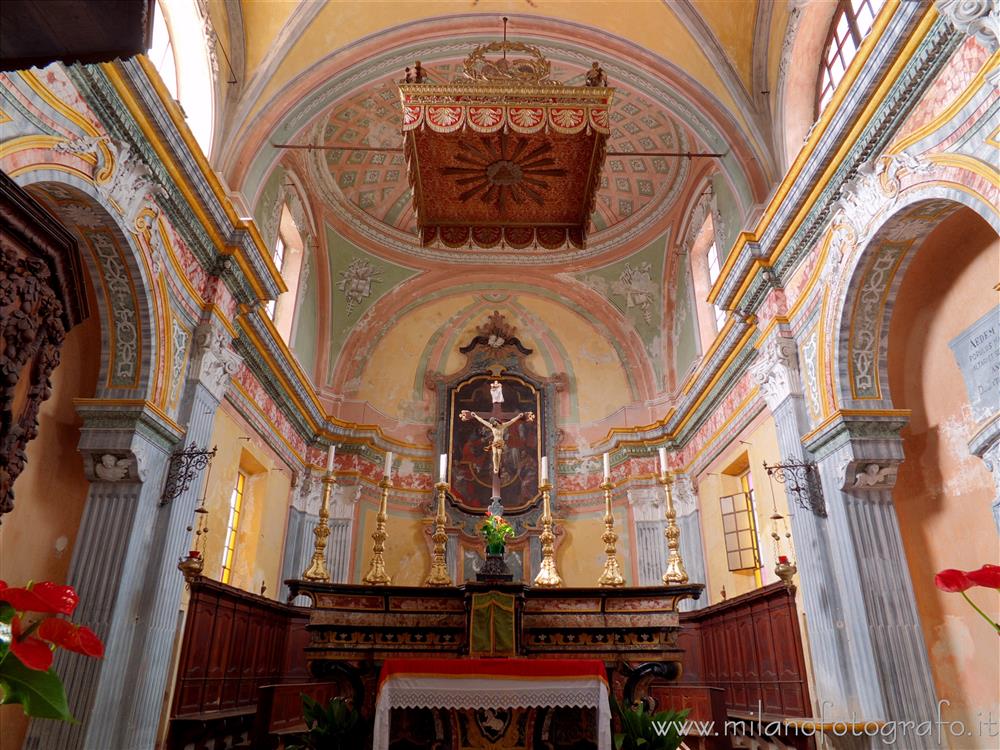 Magnano (Biella) - Presbiterio della Chiesa parrocchiale di San Giovanni Battista e San Secondo
